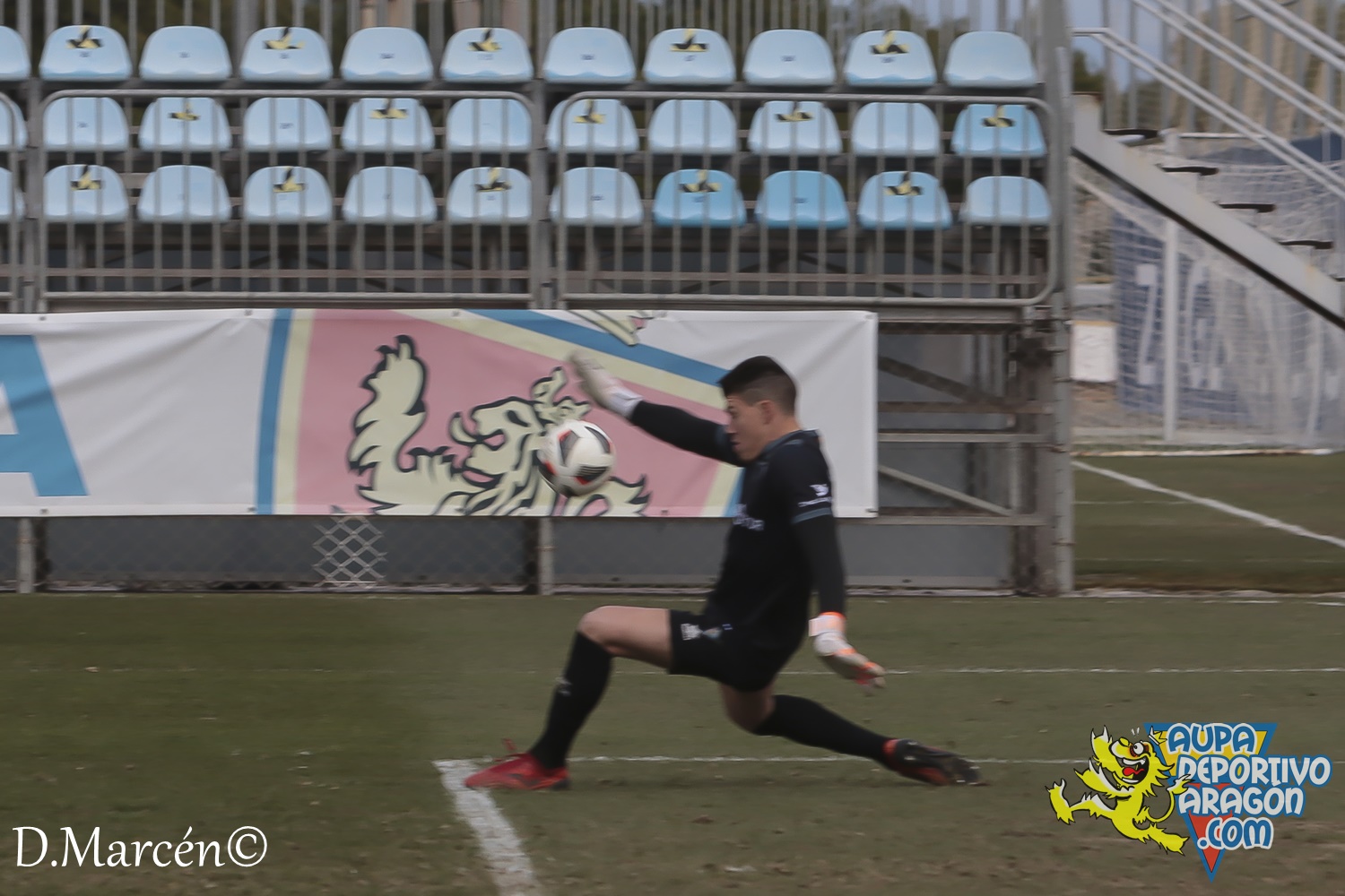 23 - 15-01-2023 - 2ªRFEF - D. Aragón 4-1 CF Badalona Futur (143)