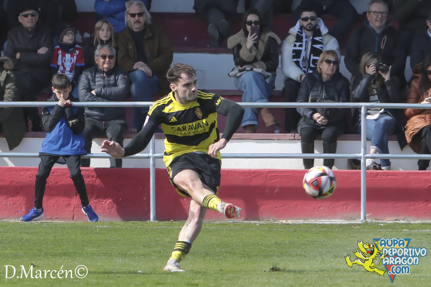 24 - 03-03-2024 - 2ªRFEF - U.D. Barbastro 1-1 D. Aragón (46)