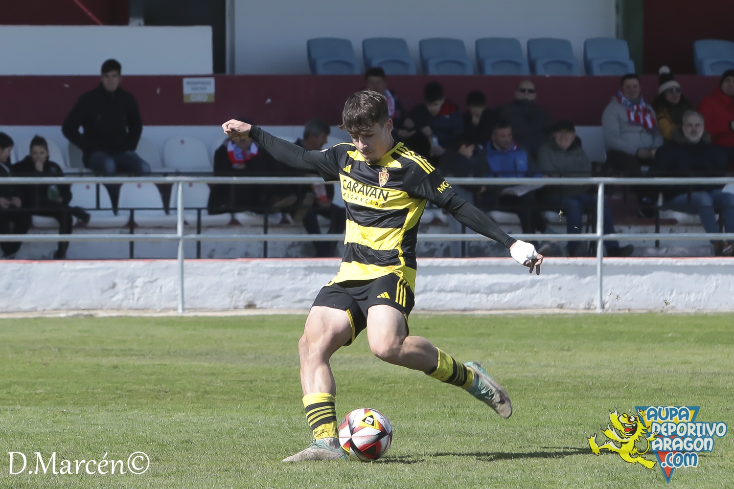 24 - 03-03-2024 - 2ªRFEF - U.D. Barbastro 1-1 D. Aragón (69)