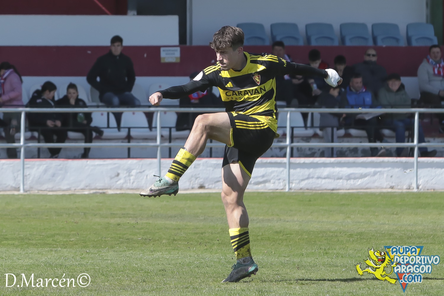 24 - 03-03-2024 - 2ªRFEF - U.D. Barbastro 1-1 D. Aragón (70)