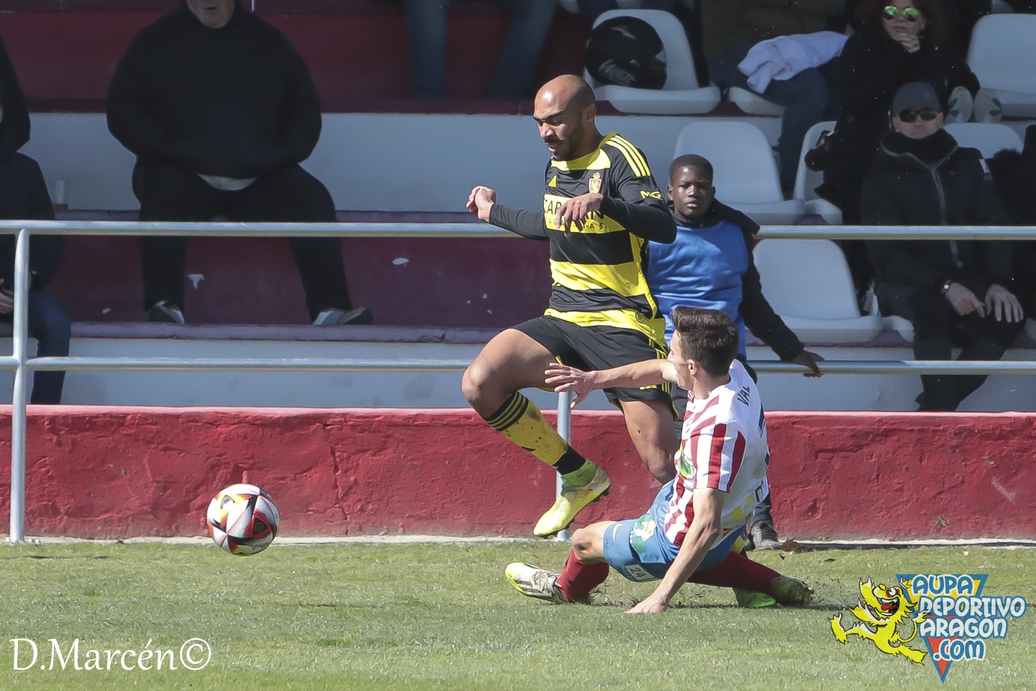 24 - 03-03-2024 - 2ªRFEF - U.D. Barbastro 1-1 D. Aragón (87)