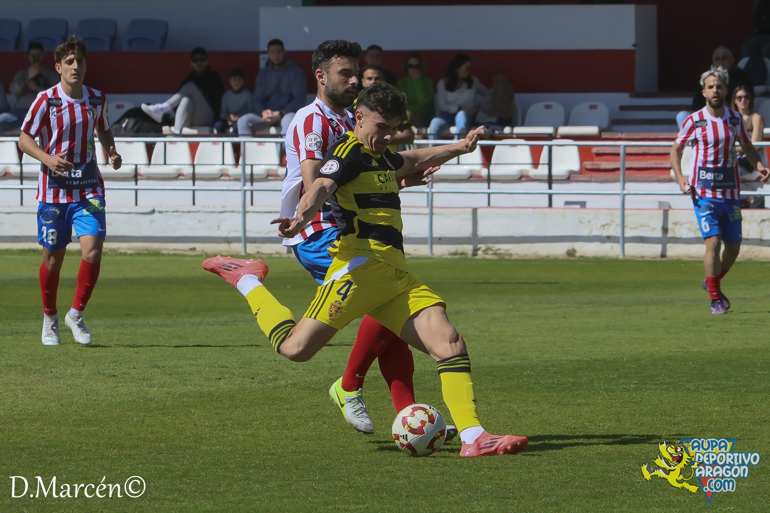 46 - 30-03-2025 - 2ªRFEF - U.D Barbastro 0-0 D. Aragón (36)