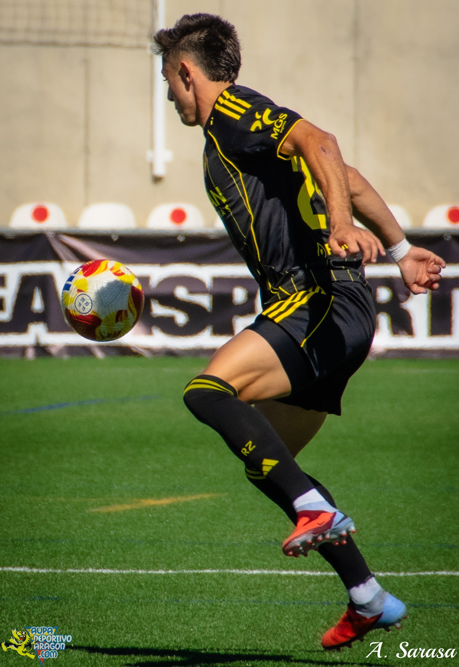 05-10-2025 - 2ºRFEF - SD Ejea 1-1 D. Aragón (29)