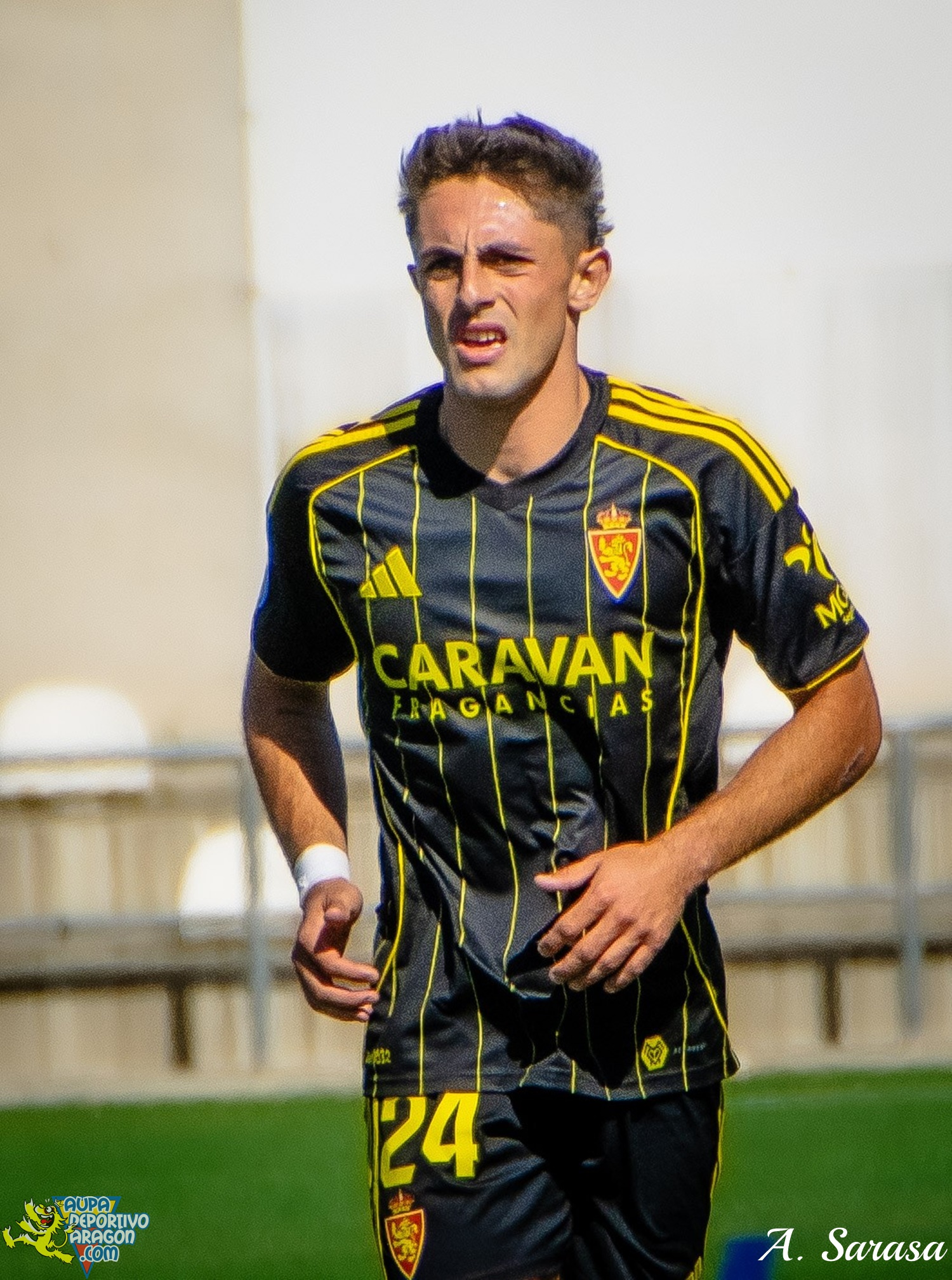 05-10-2025 - 2ºRFEF - SD Ejea 1-1 D. Aragón (32)
