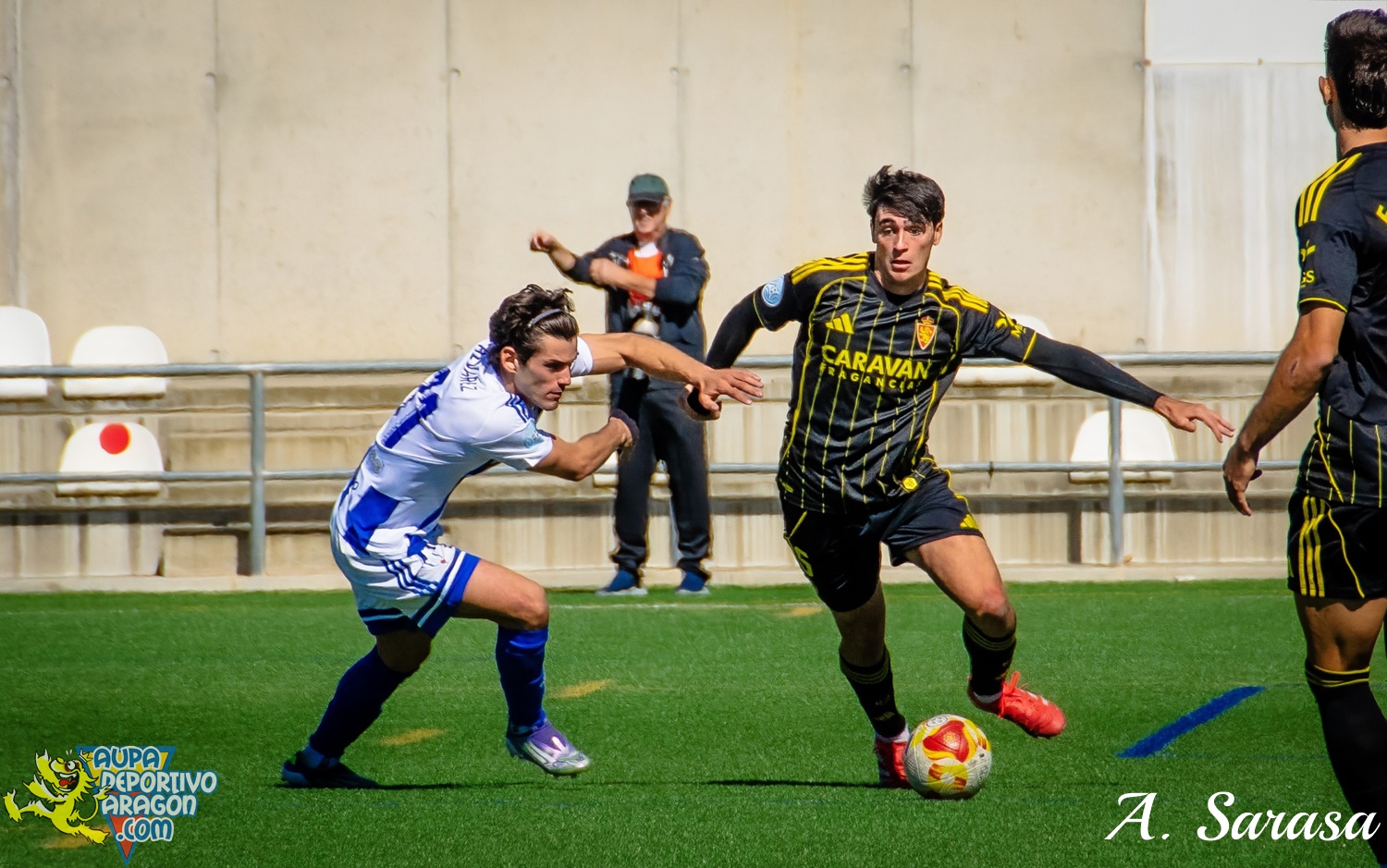 05-10-2025 - 2ºRFEF - SD Ejea 1-1 D. Aragón (38)