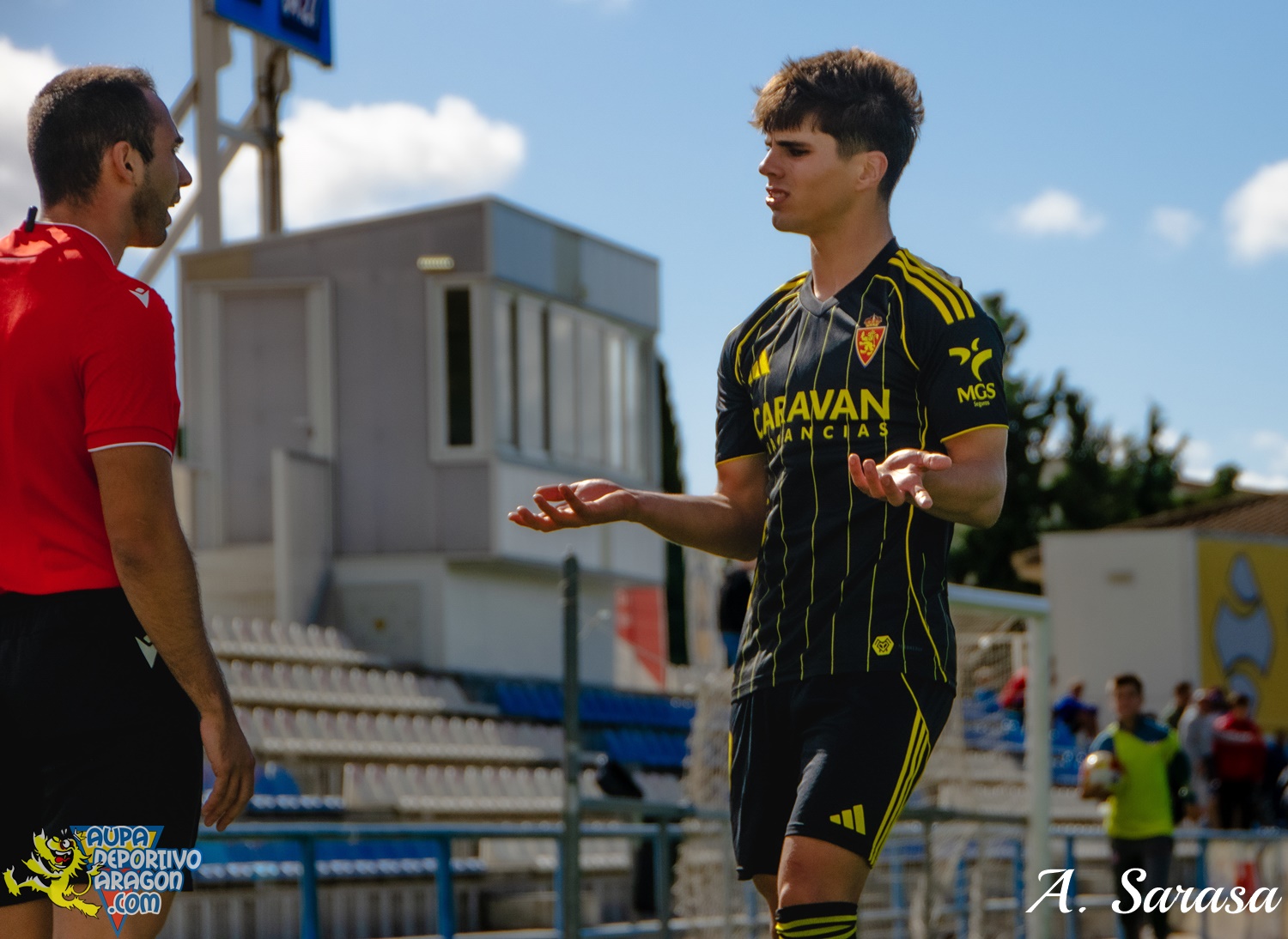 05-10-2025 - 2ºRFEF - SD Ejea 1-1 D. Aragón (8)