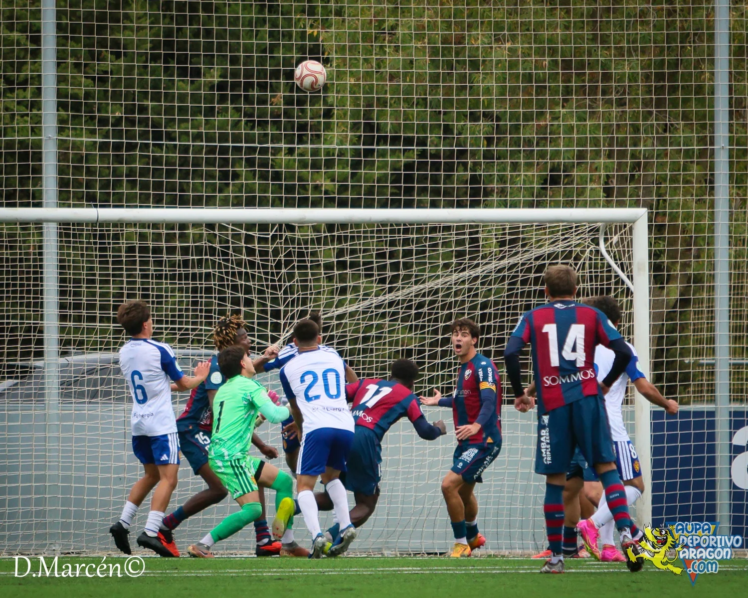 15 - 18-10-2026 - 3ªRFEF - SD Huesca B 2-0 D. Aragón (75).jpg